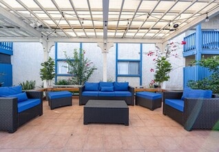 Harmony Court Apartments in Pasadena, CA - Building Photo - Building Photo