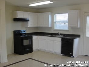 11246 Magic Canyon in San Antonio, TX - Building Photo - Building Photo