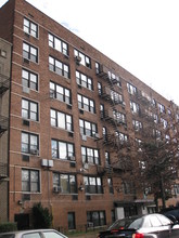 405 E 16th St in Brooklyn, NY - Foto de edificio - Building Photo