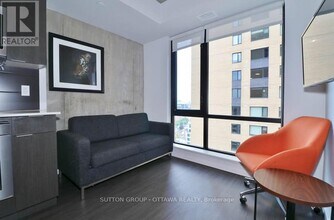 105-105 Champagne Ave S in Ottawa, ON - Building Photo - Building Photo