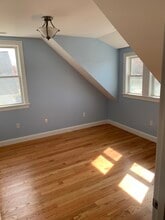45 Main St, Unit 2 in Hopkinton, MA - Foto de edificio - Building Photo