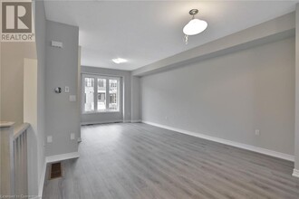 288 Glover Rd in Hamilton, ON - Building Photo - Building Photo