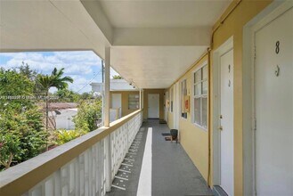 1928 Jefferson St in Hollywood, FL - Building Photo - Building Photo