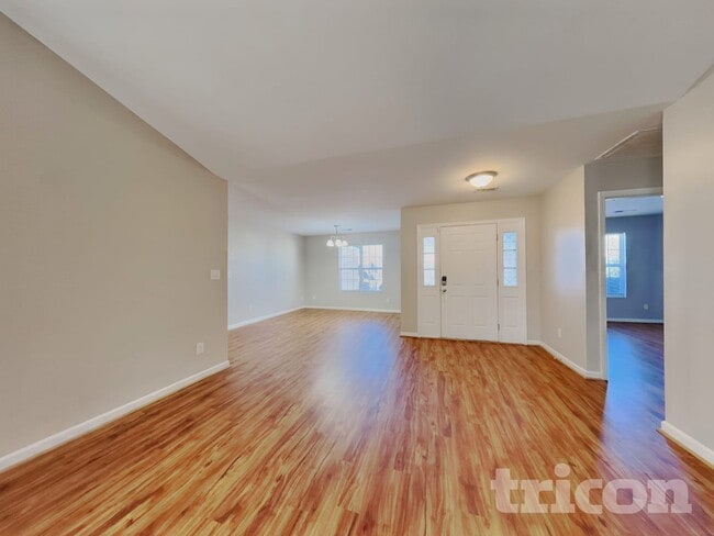 285 Stone Meadow Ct in Kernersville, NC - Foto de edificio - Building Photo