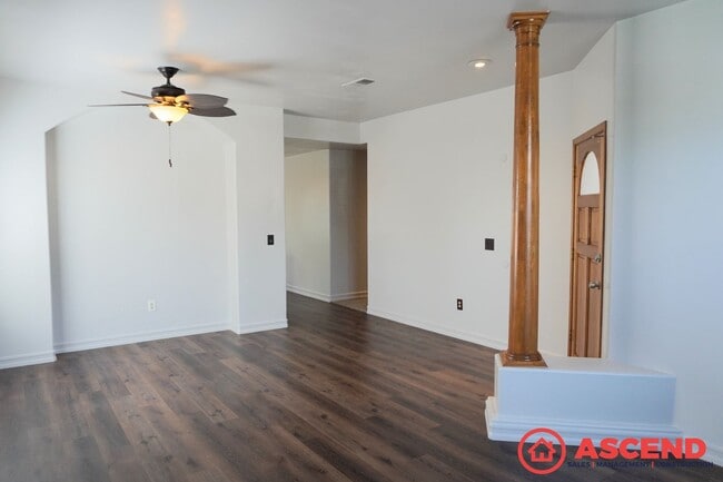 9021 Green Bank St in Bakersfield, CA - Building Photo - Building Photo