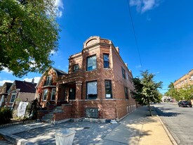3400 W Evergreen Ave in Chicago, IL - Building Photo