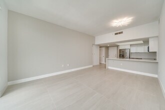 140 S Dixie Hwy, Unit 1007 in Hollywood, FL - Building Photo - Building Photo