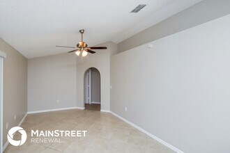 1792 Parrsboro St NW in Palm Bay, FL - Foto de edificio - Building Photo