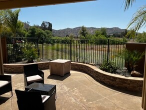 2476 Fallbrook Pl in Escondido, CA - Building Photo - Building Photo