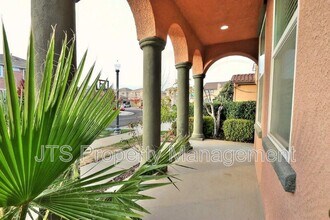 2946 Trap Rock Way in Sacramento, CA - Foto de edificio - Building Photo