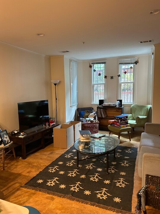 222 7th St NE, Unit B in Washington, DC - Foto de edificio