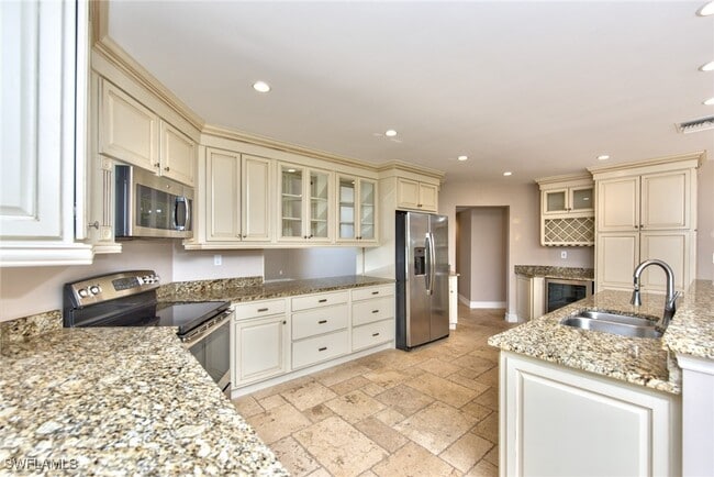 property at 2106 Imperial Golf Course Blvd