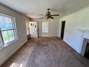 906 Mark Dr in Shelby, NC - Building Photo - Building Photo