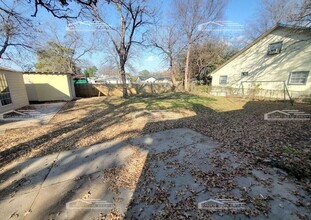 3725 Selma St in Fort Worth, TX - Building Photo - Building Photo