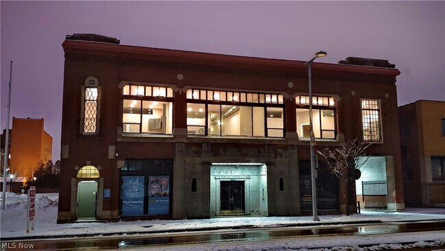 3800 Euclid Ave in Cleveland, OH - Building Photo - Building Photo