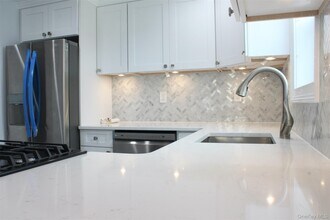 451 Warburton Ave in Hastings On Hudson, NY - Building Photo - Building Photo