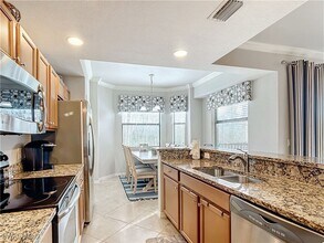 9715 Acqua Ct in Naples, FL - Building Photo - Building Photo