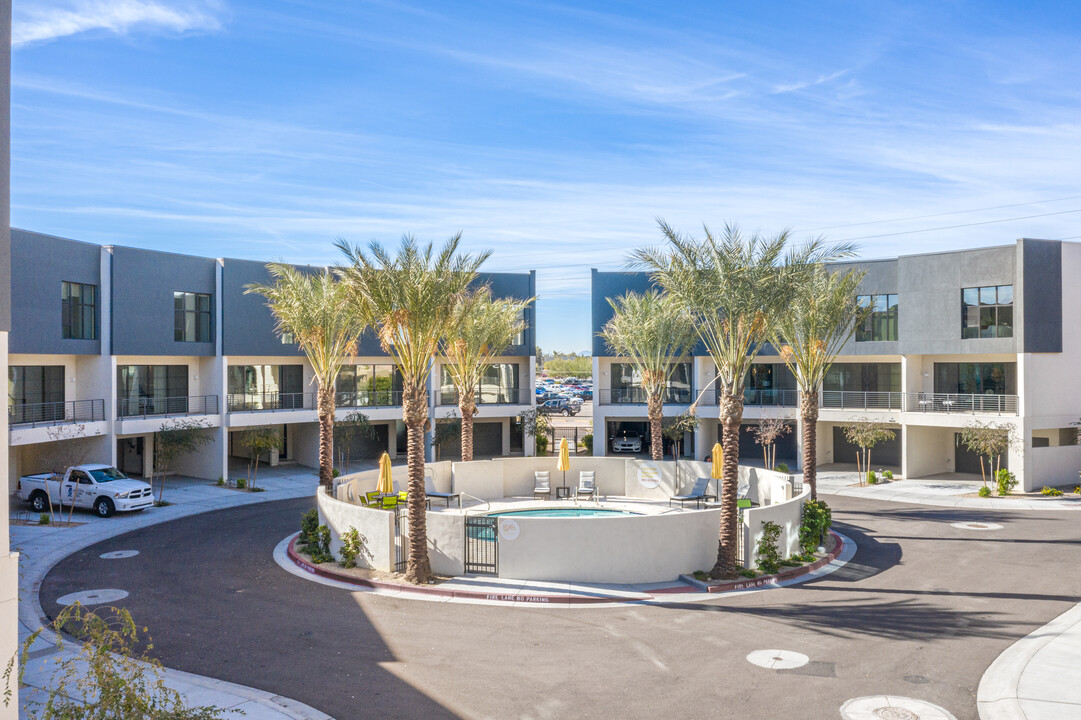 Eclipse Luxury Apartments in Scottsdale, AZ - Building Photo