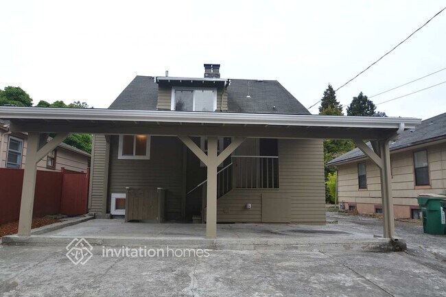 5040 35th Ave SW in Seattle, WA - Building Photo - Building Photo