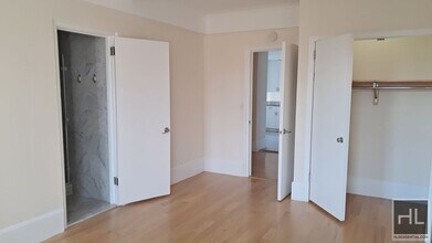 WEST 79 STREET in New York, NY - Building Photo - Building Photo