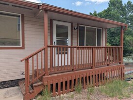 506 S 11th St in Colorado Springs, CO - Building Photo