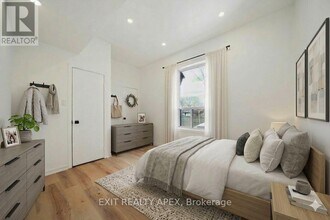 343 Greenwood Ave in Toronto, ON - Building Photo - Building Photo