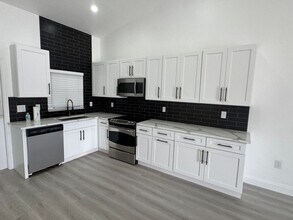 7296 Pebble Beach Rd in Ft. Myers, FL - Building Photo - Building Photo