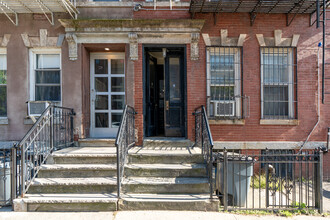 226 Norman Ave in Brooklyn, NY - Building Photo - Building Photo
