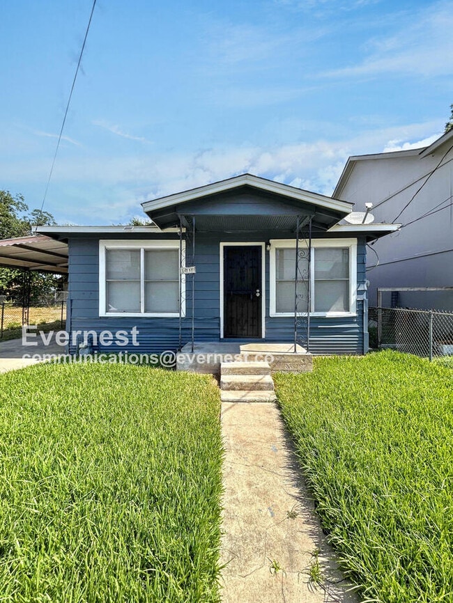 property at 1607 El Paso St
