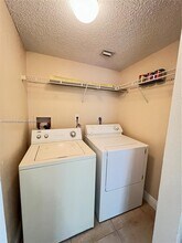 1523 Lake Crystal Dr in West Palm Beach, FL - Building Photo - Building Photo