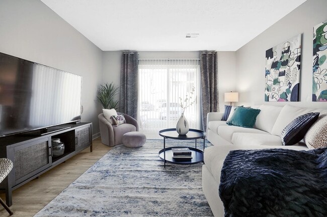 Stonewater Apartments in Louisville, KY - Building Photo - Building Photo