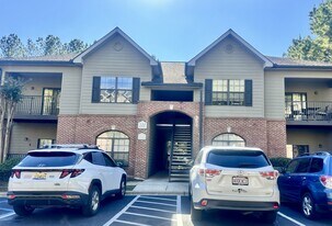 208 Sterling Oaks Dr in Hoover, AL - Building Photo