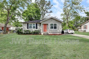 8944 Jackson Ave in Jacksonville, FL - Building Photo