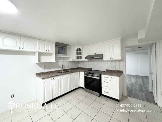 30 Niles Ct in Brampton, ON - Building Photo - Building Photo
