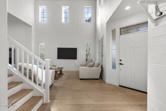 2648 Fallen Leaf Ct in Simi Valley, CA - Building Photo - Building Photo