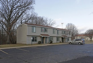 Woodlands in Peoria, IL - Building Photo - Building Photo