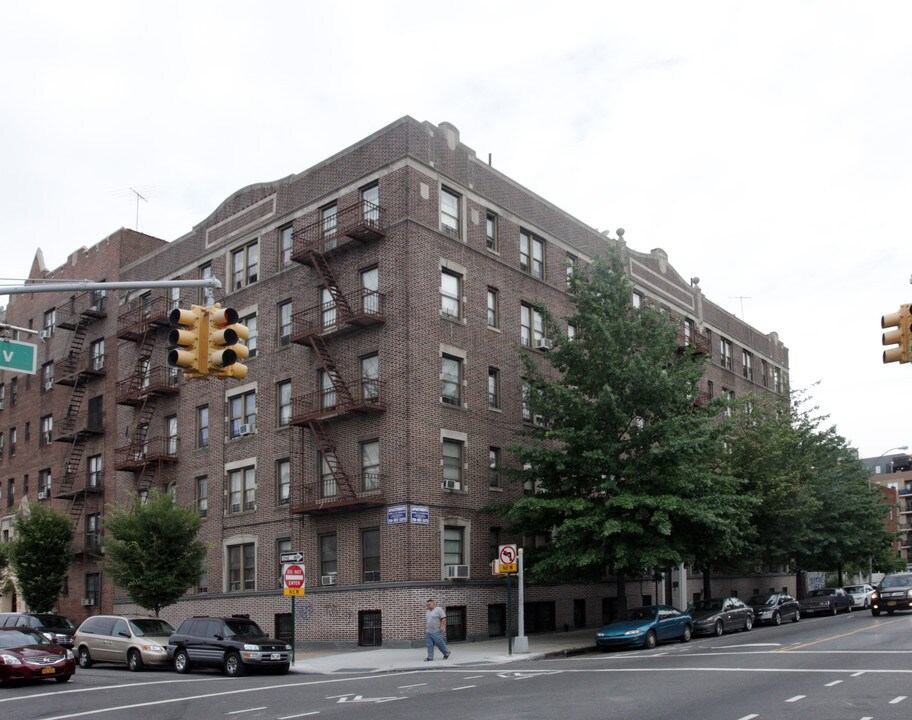 2150 Bedford Ave in Brooklyn, NY - Building Photo