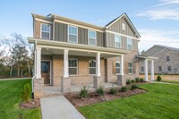 2217 Hospitality Ln in Murfreesboro, TN - Foto de edificio - Building Photo