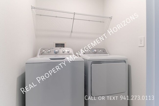 10931 65th Ter E in Palmetto, FL - Building Photo - Building Photo