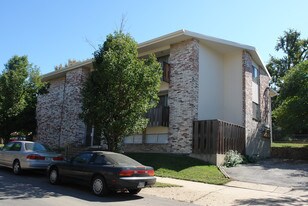 15 E 50th St in Kansas City, MO - Building Photo