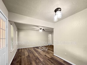 1604 NE 6th St in Moore, OK - Foto de edificio - Building Photo