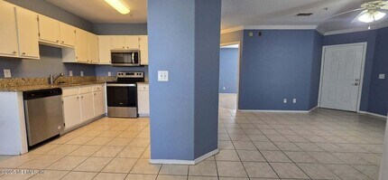 1701 The Greens Way in Jacksonville Beach, FL - Building Photo - Building Photo