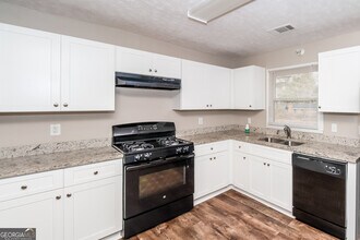 4540 Kent Rd in College Park, GA - Building Photo - Building Photo