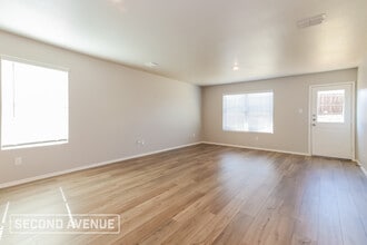 5915 Nyquist Wy in Heartland, TX - Foto de edificio - Building Photo