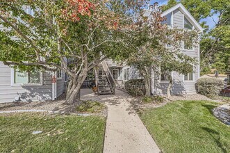 12404 E Tennessee Cir in Aurora, CO - Building Photo - Building Photo