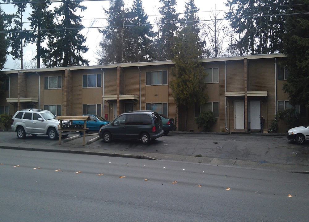 18711 36TH Ave W in Lynnwood, WA - Building Photo