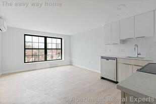 10 Soden St, Unit 204 in Cambridge, MA - Building Photo