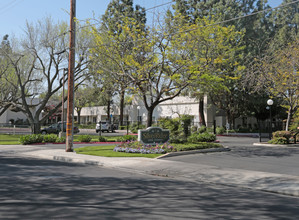 Silver Ridge in Clovis, CA - Foto de edificio - Building Photo