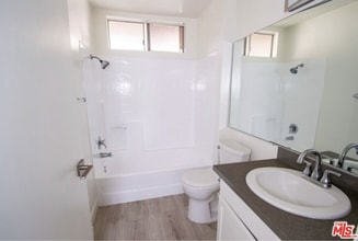 3344 Castle Heights Ave in Los Angeles, CA - Building Photo - Building Photo