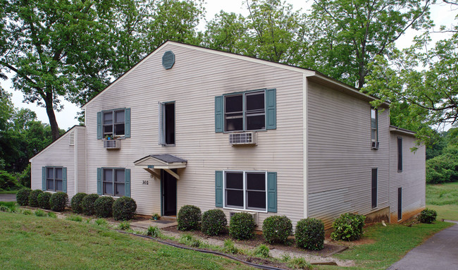 Carter House in Raleigh, NC - Foto de edificio - Building Photo